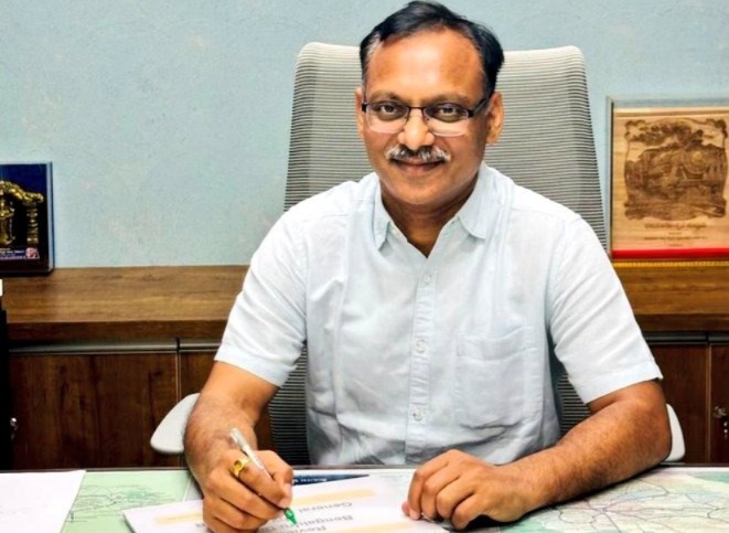 Ashutosh K. Singh assumes charge as Divisional Railway Manager of the Bengaluru division