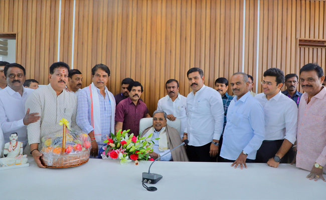 Bengaluru BJP MLAs and MPs meet CM, demand higher allocation of funds for city in budget