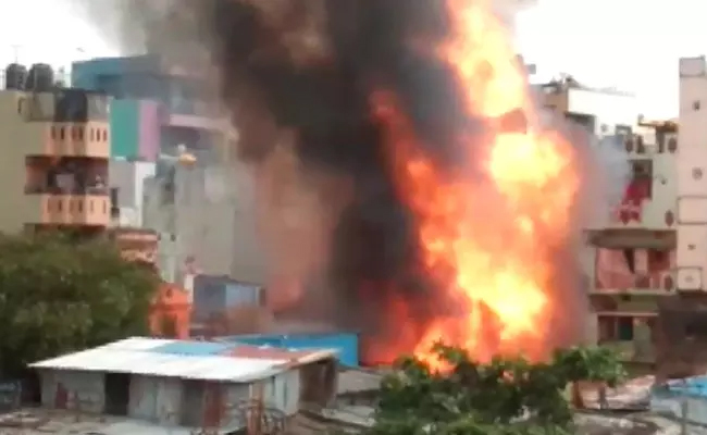 Bengaluru: Eight houses gutted in cylinder explosion at Chamrajpet