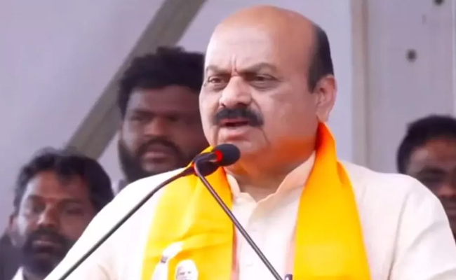 BJP will stand firmly with Janardhan Reddy, Sriramulu, says Basavaraj Bommai