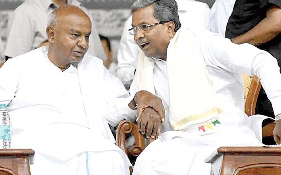 This is how Siddu wishes Deve Gowda on latter’s birthday