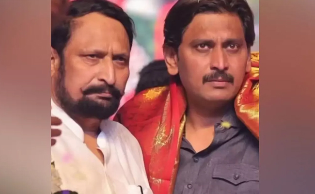 Laxman Savadi, his son, six others booked for assault on DCC Bank workers’ union head in Athani