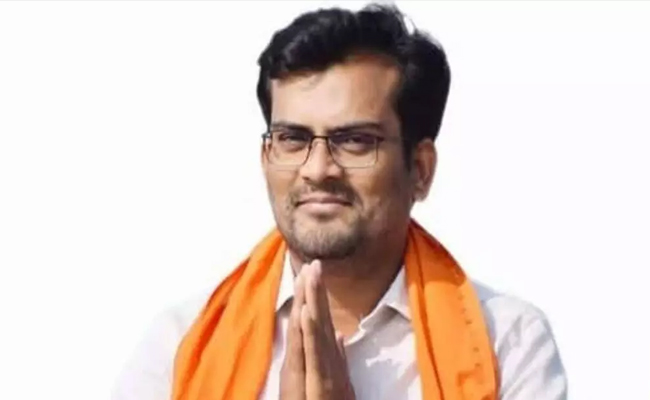 BJP MLA caught by Lokayukta while accepting Rs 5 lakh bribe