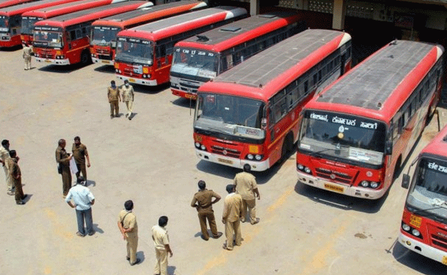 Border row: All 145 MSRTC buses carrying 7,000 devotees return to Kolhapur from annual fair in K'tak