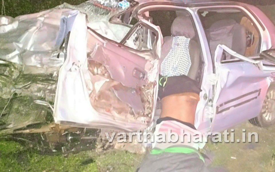 Kolar: 4 die on spot in horrific road accident