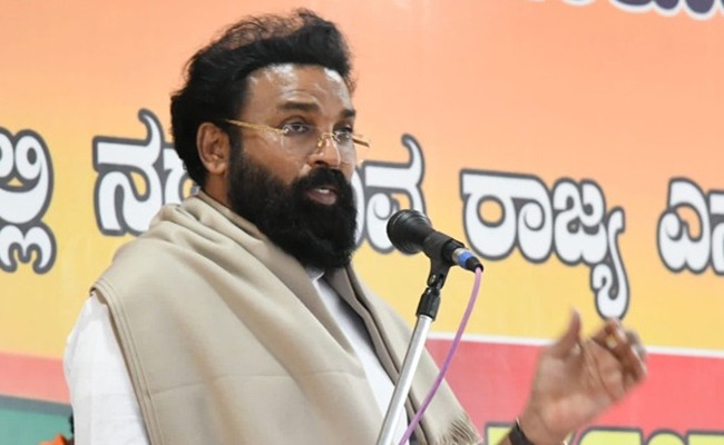 Valmiki Corporation scamsters honey-trapped officials to misappropriate money, claims BJP leader