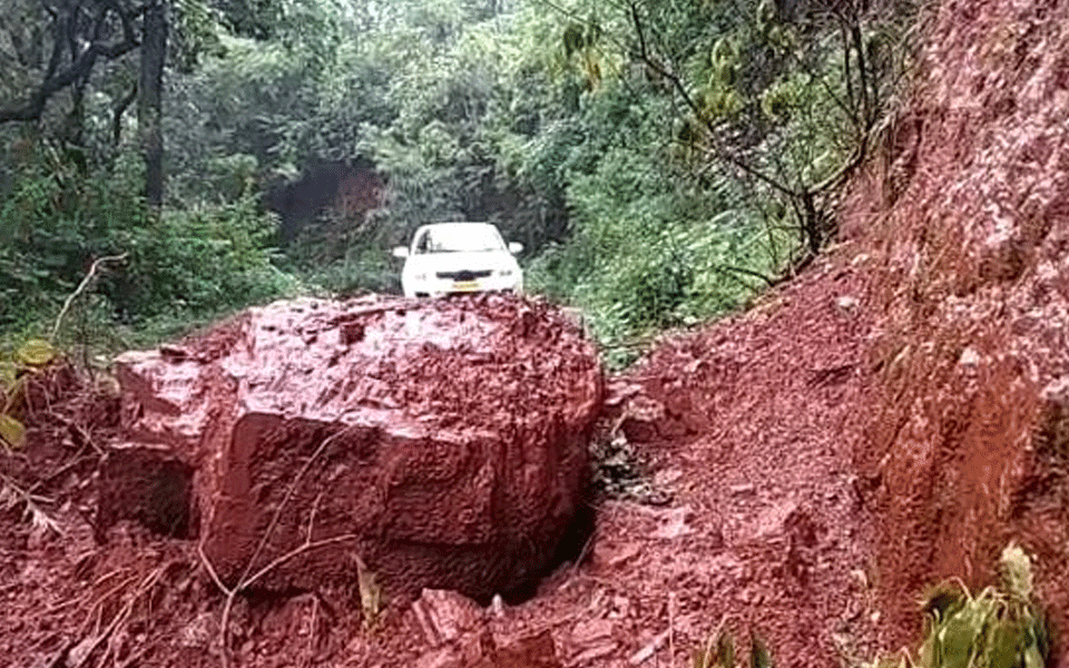 Heavy rains: Landslides on road leading to Mullayanagiri