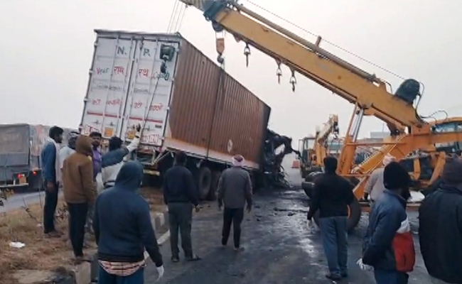 Five killed after truck collides with bus in Karnataka, most victims burnt to death: Police