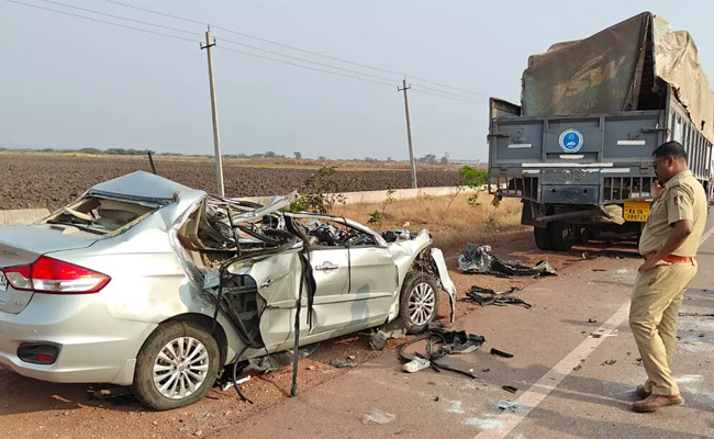 Three police sub-inspectors killed in road accident in Karnataka
