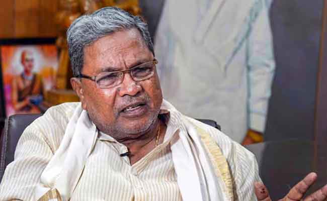 "Very sorry. We will be on your side," CM Siddaramaiah to slain student's father