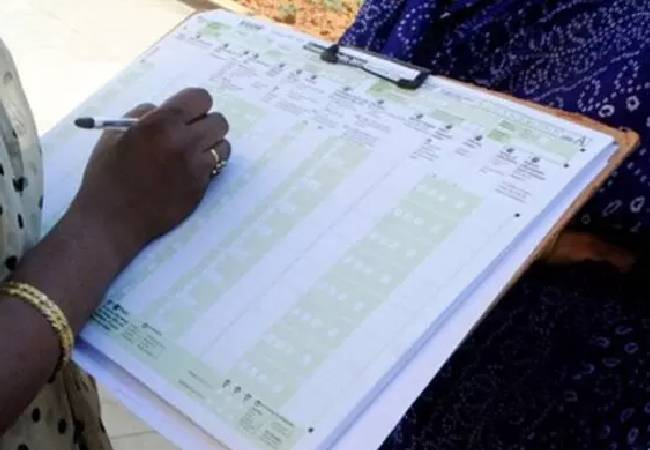 'Caste census' begins in Karnataka, technical glitches reported in some parts