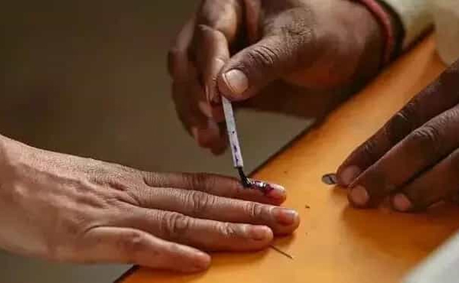 Bypoll dates announced for three constituencies in Karnataka: Voting on Nov 13, Counting on Nov 23