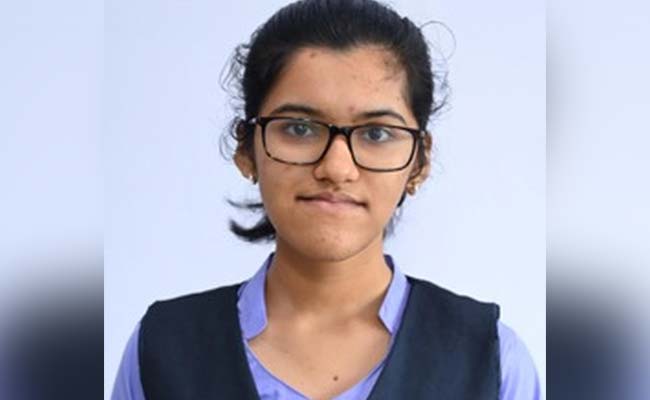 Re-evaluation makes Shivamogga’s Deeksha secure full marks in II PUC science, becomes state topper