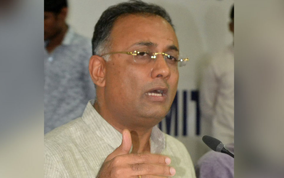 Ballary Congress MLAs are in our touch: KPCC president Dinesh Gundu Rao