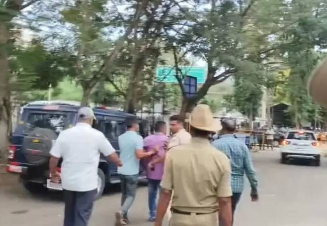 Tension in Mysuru after Writer Bhyrappa’s Will sparks funeral dispute