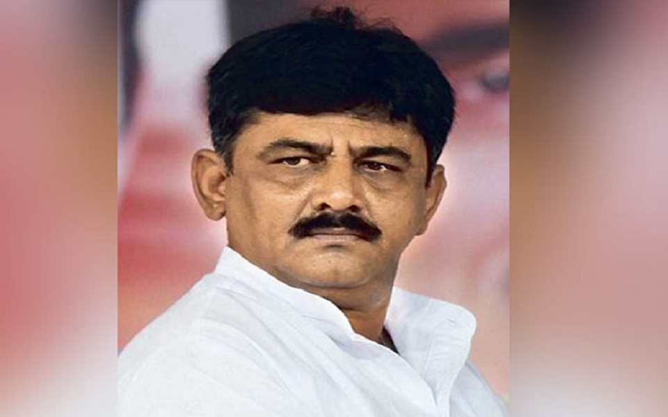 IT cell registers one more case against DK Shivakumar