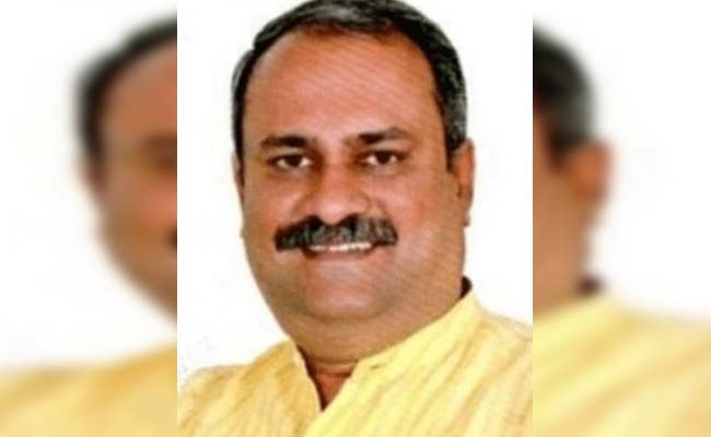 Senior MLA Suresh Babu replaces Kumaraswamy as JD(S) leader in Karnataka Assembly