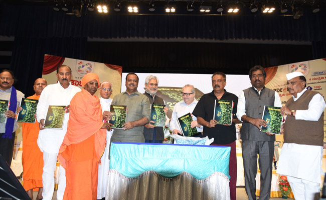 Vartha Bharati launches Kalyana Karnataka edition, releases 23rd annual special issue in Kalaburagi