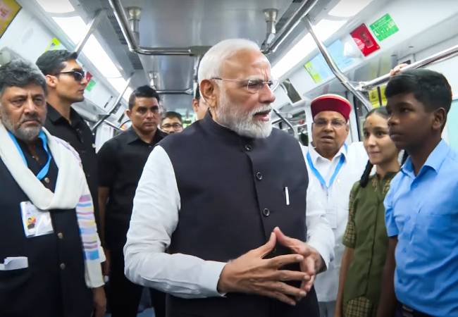 PM Modi inaugurates Yellow line of Bangalore Metro Rail