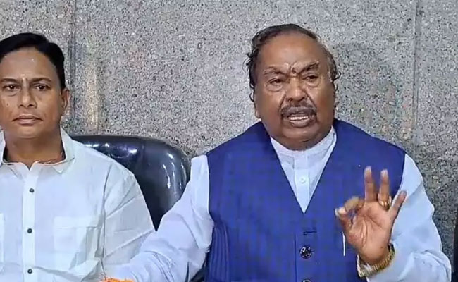 Congress govt in Karnataka will fall if caste census is released: KS Eshwarappa