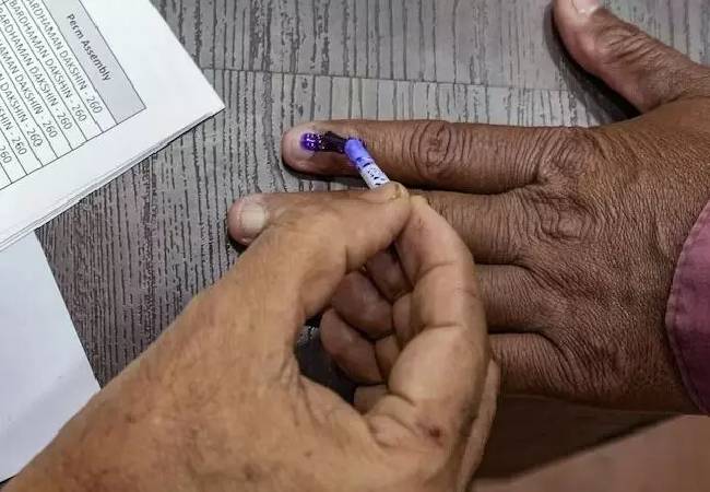 Karnataka govt to recommend State Election Commission to replace EVMs with ballot papers