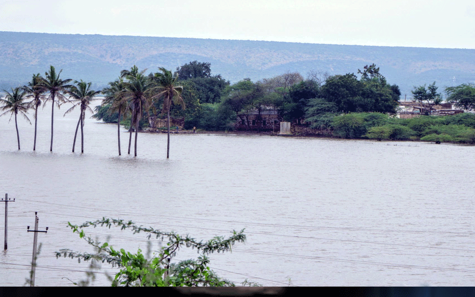 Flood situation remains grim in North Karnataka, over 35,000 people evacuated