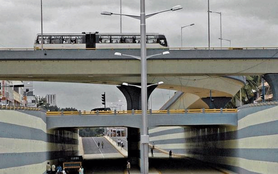 Unemployed man jumps off flyover, dies