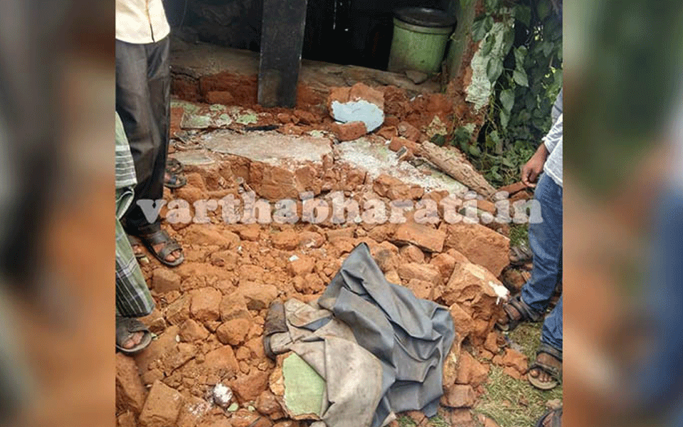 Gundlupete: Youth dies after wall collapsed on him