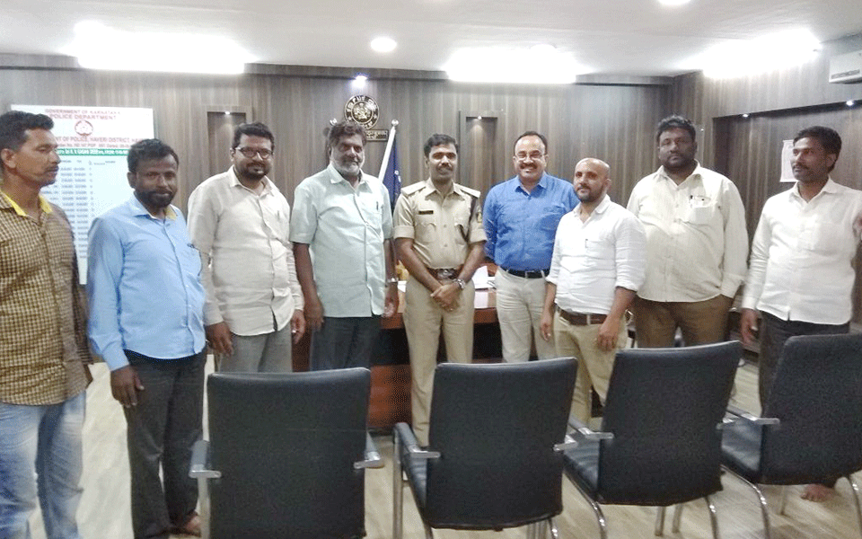 APCR team visits Haveri, demands release of innocents