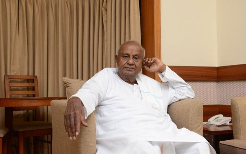 Former Prime Minister Deve Gowda sustains leg injury as he falls in bathroom