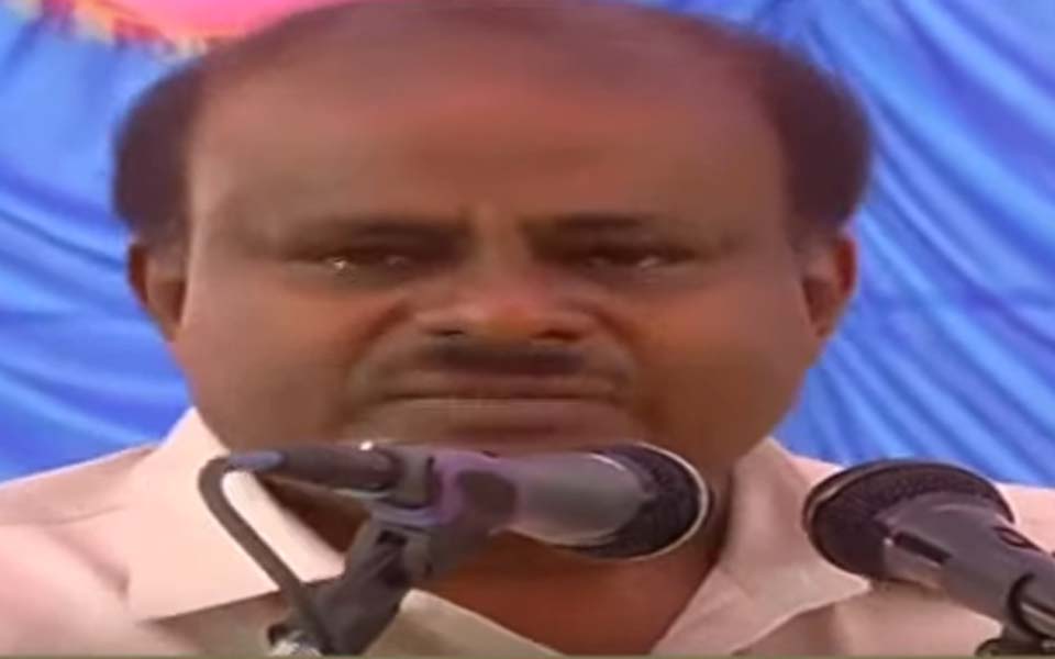 Kumaraswamy breaks down while campaigning