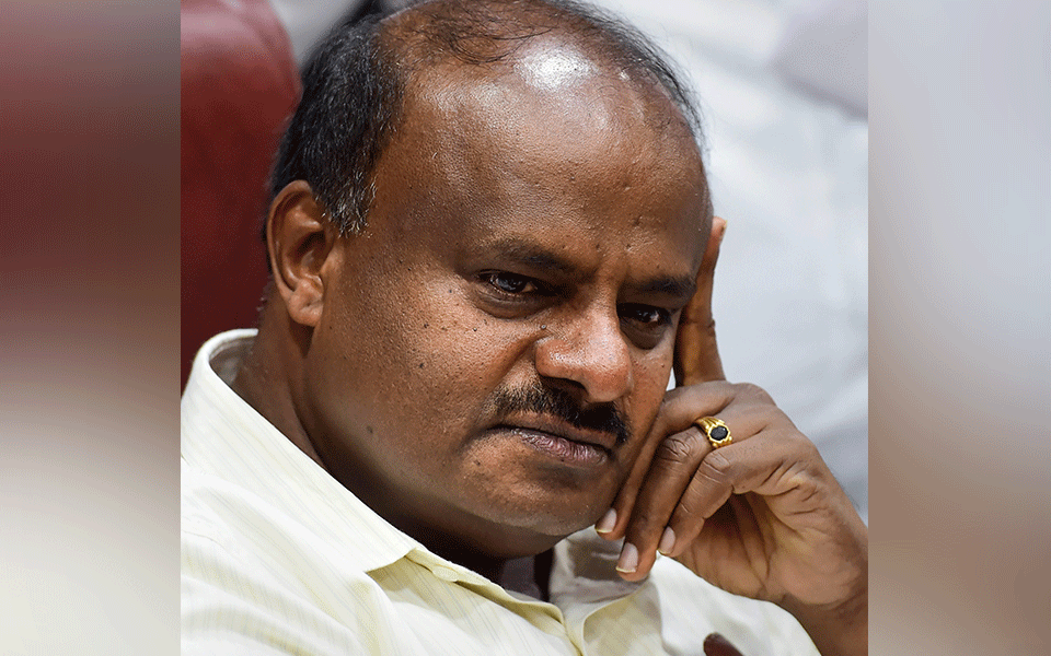 CM Kumaraswamy urges Modi to recommend late seer's name for Bharat Ratna
