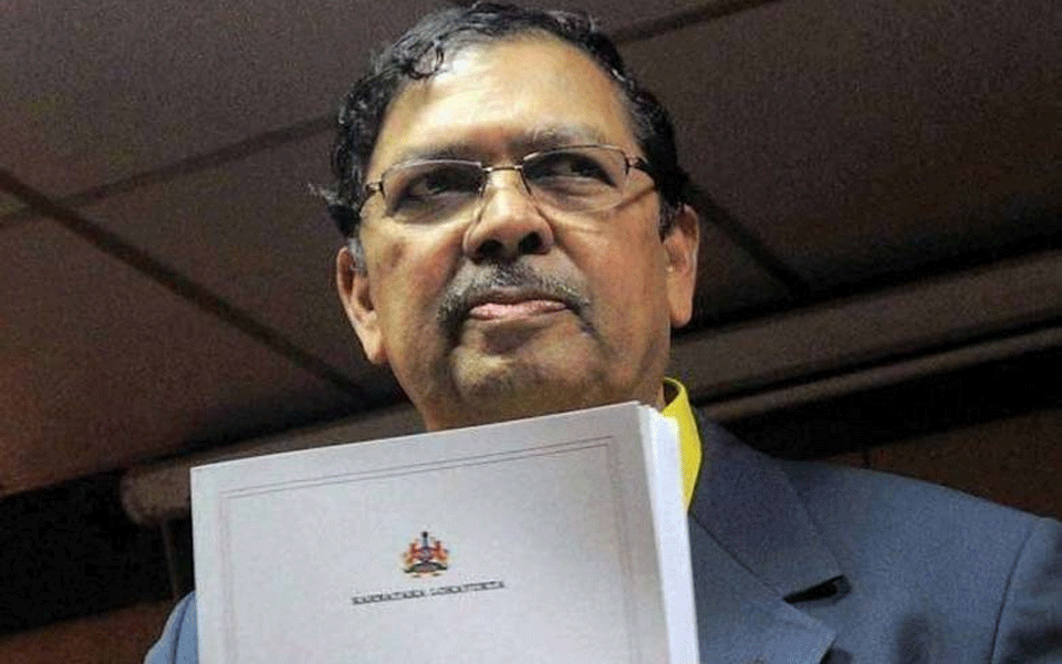 Lokayukta had clinching evidence against Yeddyurappa, sons receiving “bribes”: Justice Hegde