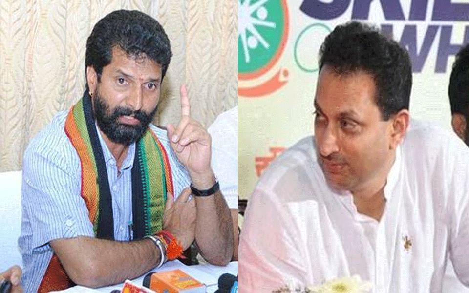 HC issues notice to Hegde, CT Ravi