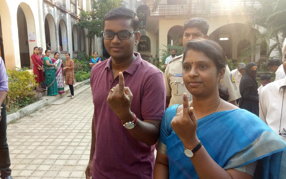 IAS couple cast vote in Dharwad