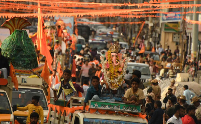 Clashes break out between 2 groups during Ganesh idol procession in Karnataka town, 52 arrested