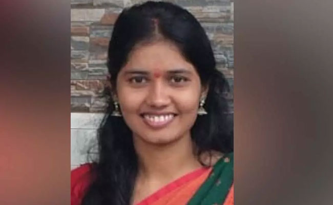 Two-months after marrying her lover, woman hangs herself to death after disliking village life