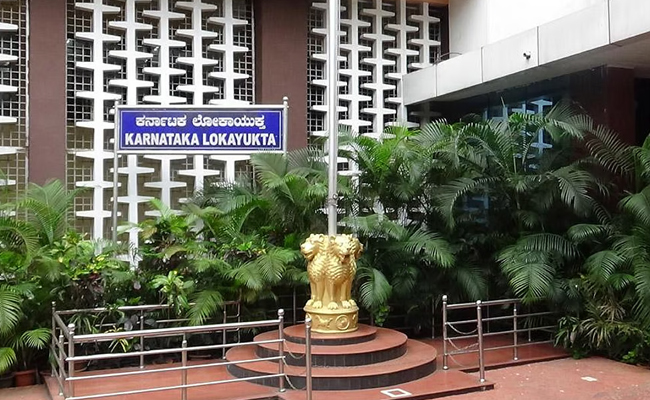 Upa Lokayukta raids uncover alleged ₹200 crore government land scam in Mandya; five officials arrest