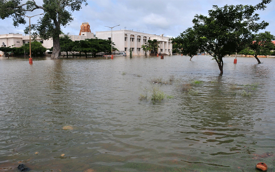 1,500 stranded in flood-hit Kodagu of Karnataka; CM visits affected areas