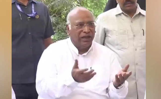No date fixed yet for leadership change in Karnataka: Cong chief Kharge
