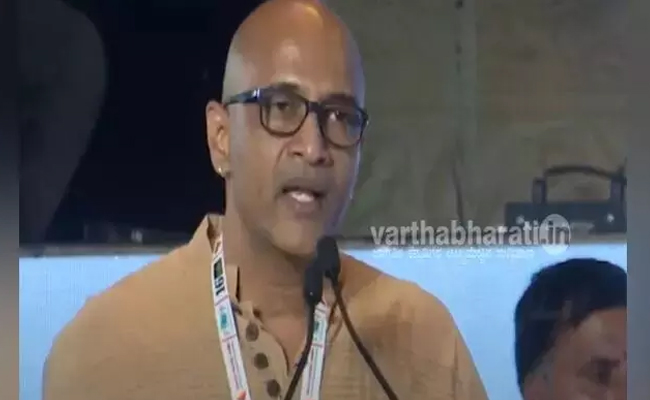 “Polls without voting,” Actor Kishore flags concerns over unopposed election of Mahayuti candidates