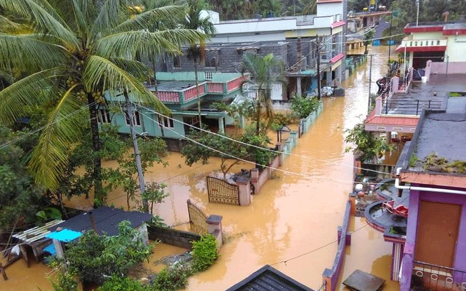 1,500 stranded in flood-hit Kodagu of Karnataka; CM visits affected areas