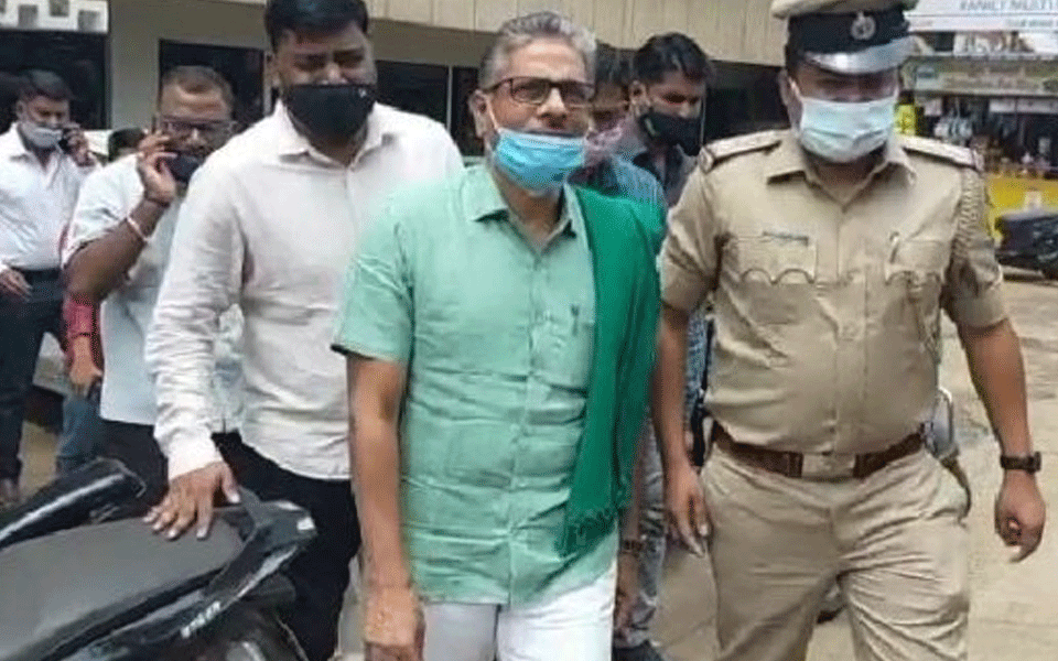 Karnataka: Union leader Kodihalli Chandrashekar detained as RTC employees' strike enters 4th day