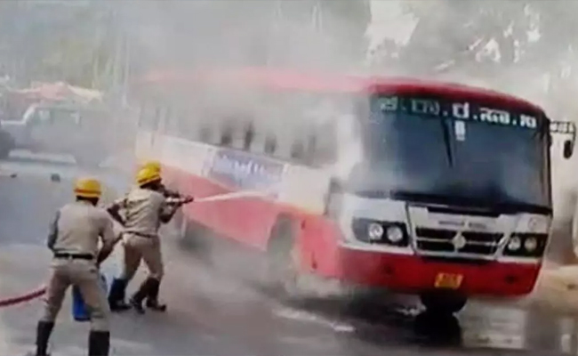 KSRTC bus catches fire near Junior College in Chikkamagaluru