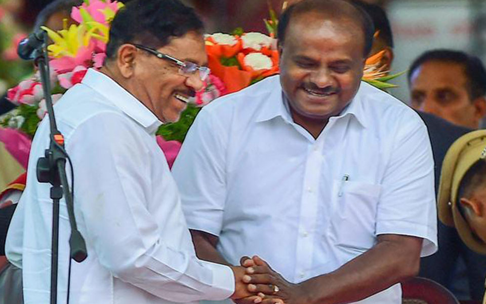 Kumaraswamy wins trust vote