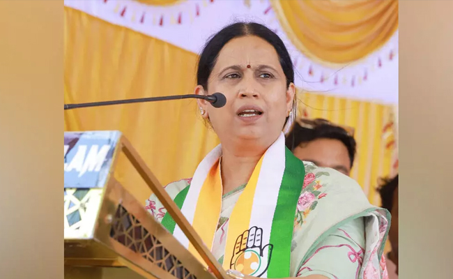 LPG price hike: Minister Lakshmi Hebbalkar criticises Centre