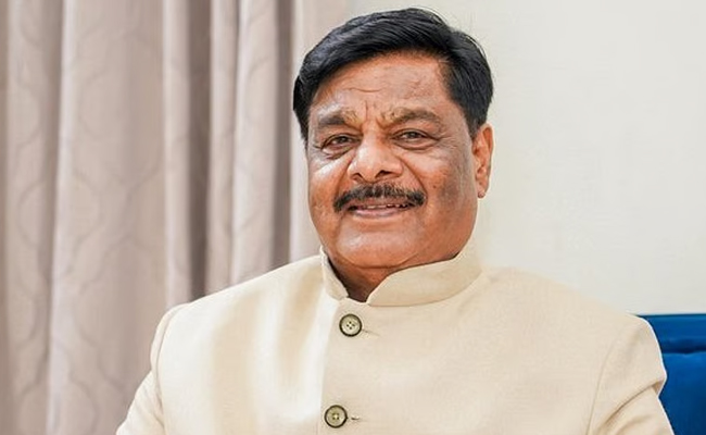 Karnataka leadership row intensifies with minister's 'dog' remark