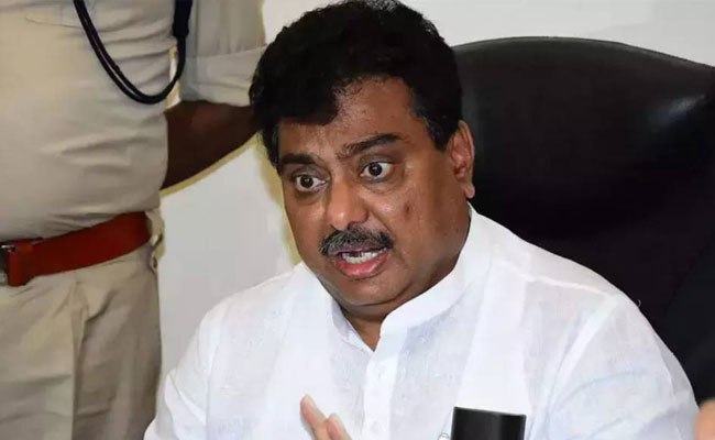 Land available in Mandya district for ARAI facility: M B Patil writes to Union Minister Kumaraswamy