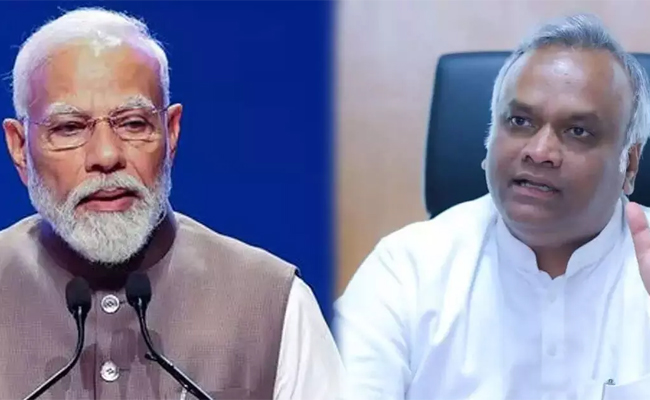 Centre 'mortgaged' foreign policy to US, says Minister Priyank Kharge