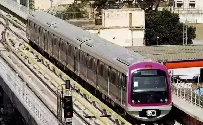 Bengaluru Metro may soon allow passengers to carry sealed liquor bottles